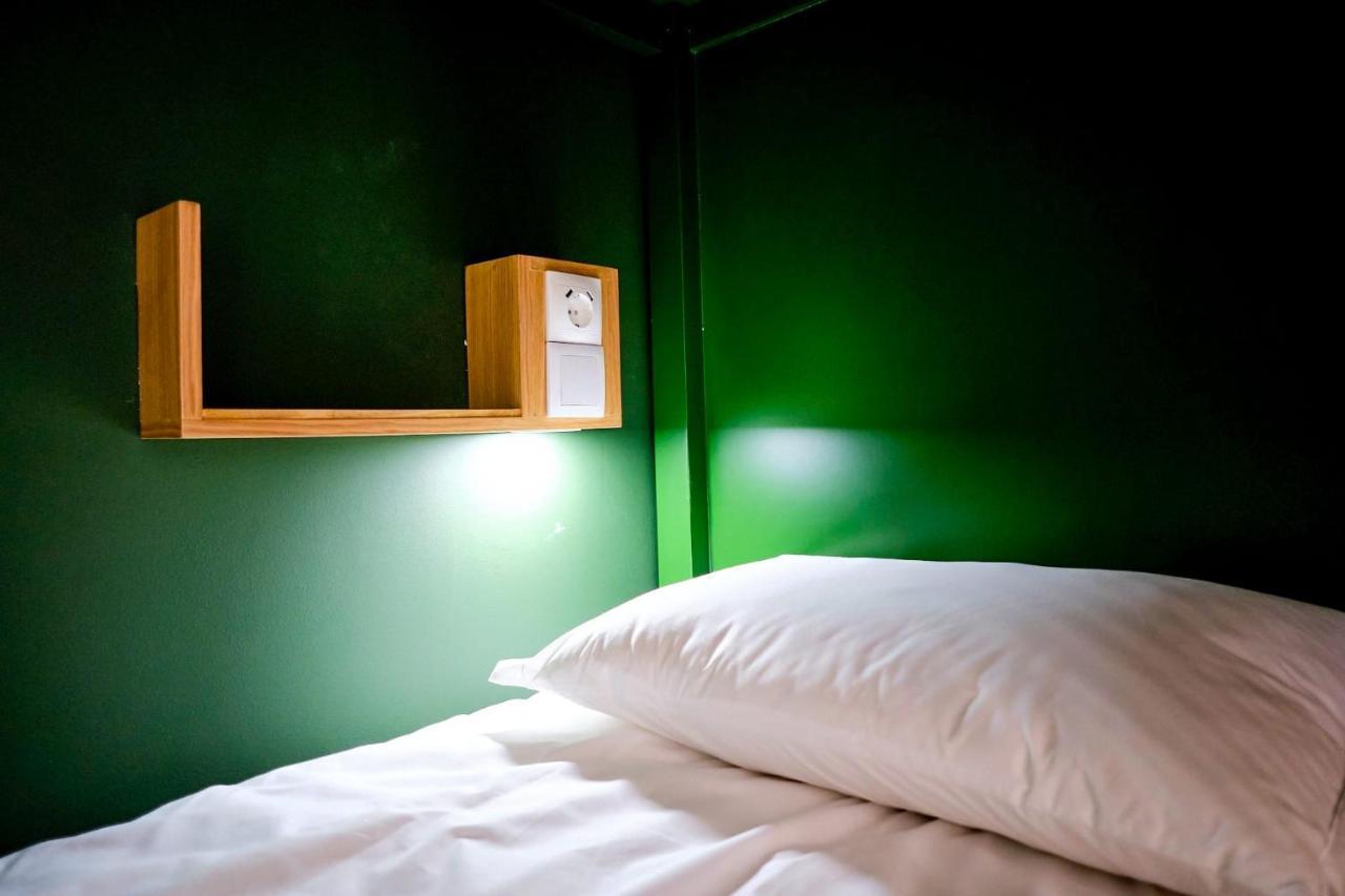 Mid-Atlantic Boutique Hostel Angra do Heroísmo Esterno foto