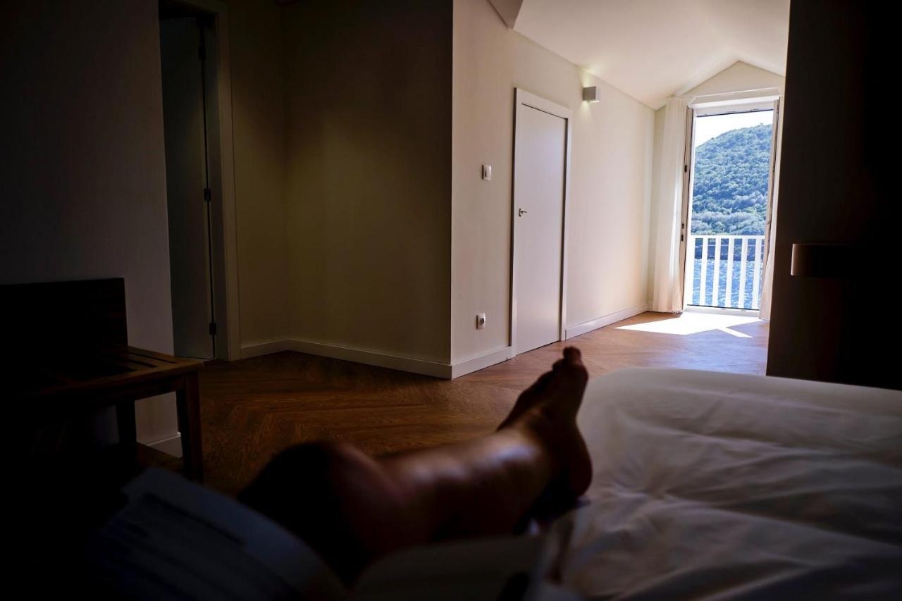 Mid-Atlantic Boutique Hostel Angra do Heroísmo Esterno foto